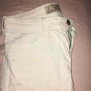 white hollister jeans